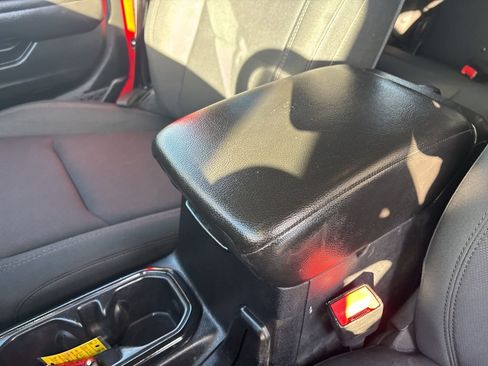 Used 2018 Jeep Wrangler Unlimited Sport S image 25