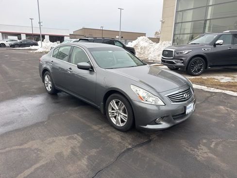 Used 2013 INFINITI G37 x w/ Premium Pkg image 3