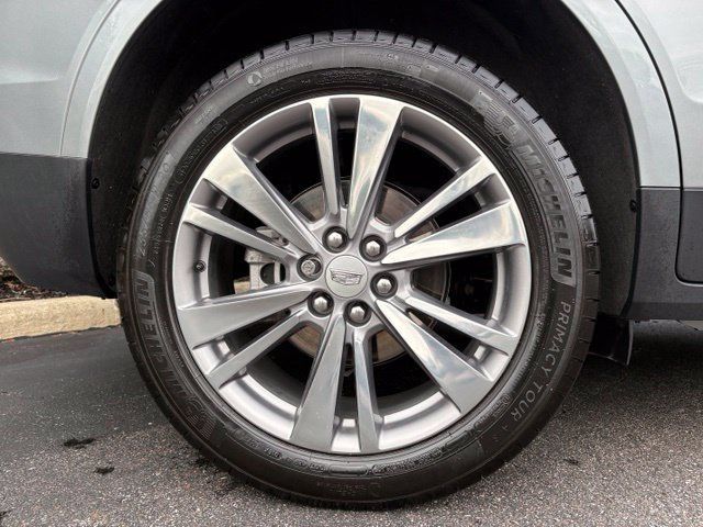 Certified 2024 Cadillac XT5 Premium Luxury w/ LPO, Floor Liner Package AWD/4WD image 15