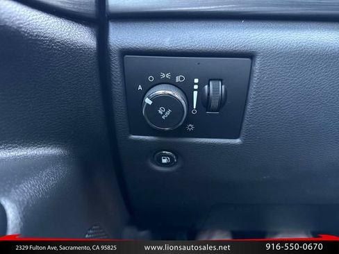 Used 2019 Jeep Grand Cherokee Laredo w/ Laredo X Package RWD image 24
