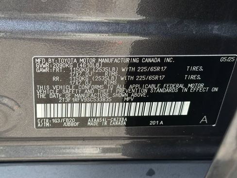 Used 2025 Toyota RAV4 LE AWD/4WD image 31