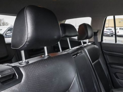 Used 2018 Volkswagen Atlas SE image 32