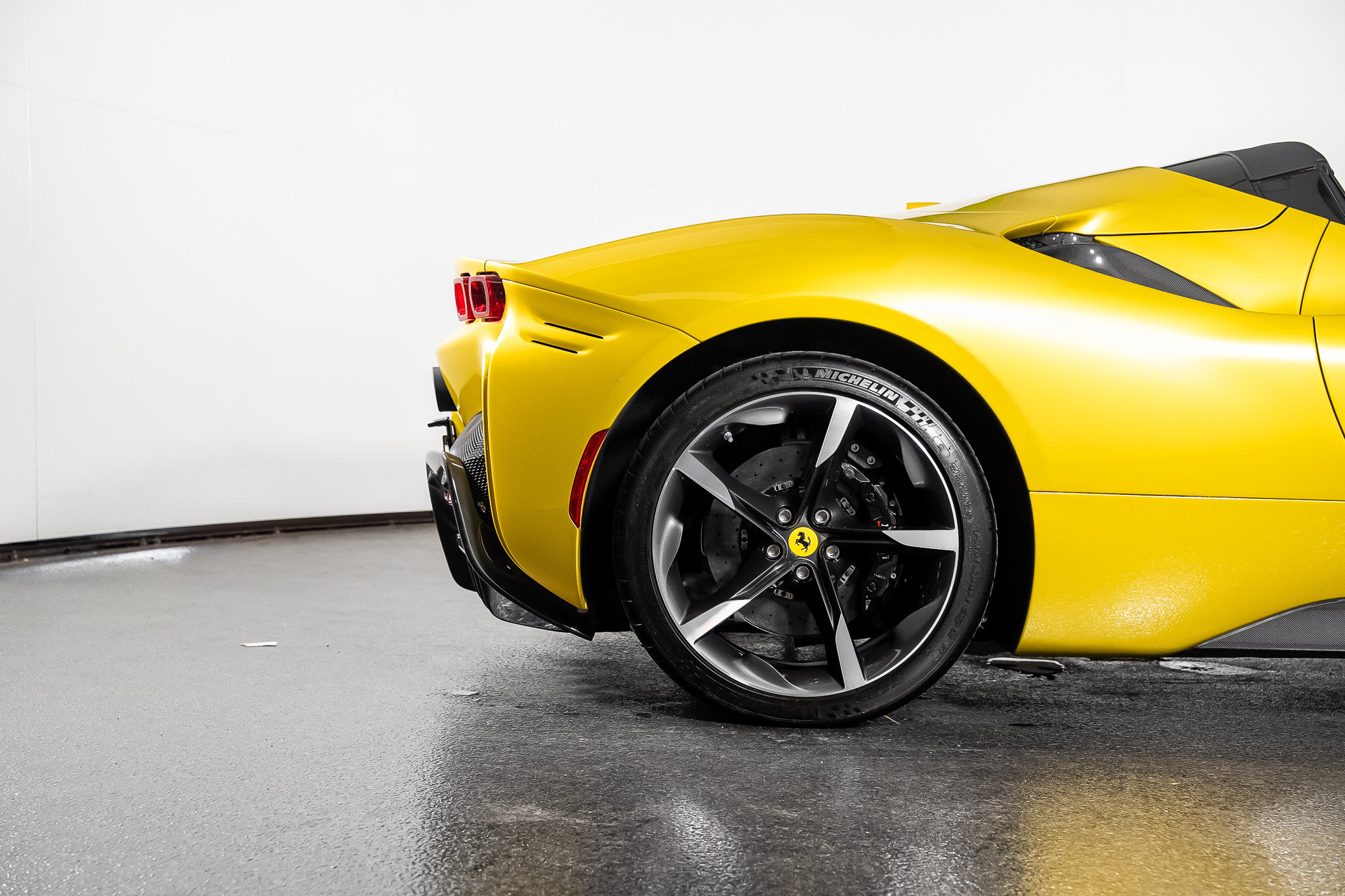 Used 2024 Ferrari SF90 Spider AWD/4WD image 32