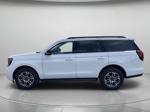 New 2026 Ford Expedition Active RWD image 6