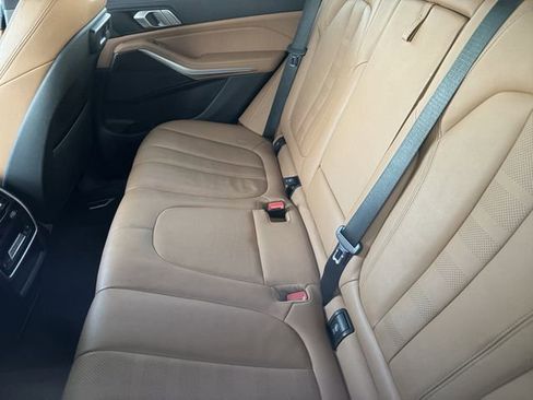 Used 2022 BMW X5 xDrive45e w/ Climate Comfort Package image 9