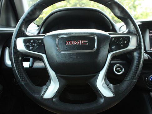 Used 2023 GMC Terrain SLE w/ LPO, Floor Liner Package AWD/4WD image 30