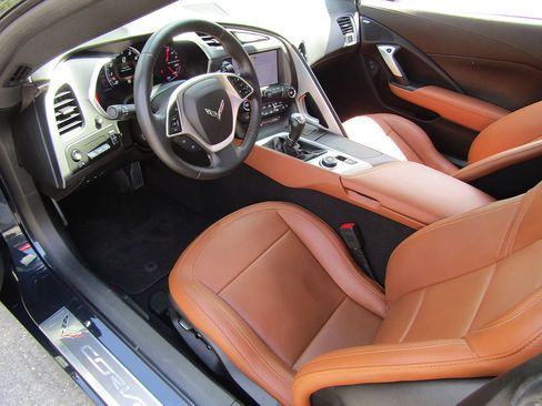 Used 2014 Chevrolet Corvette Stingray Convertible w/ 2LT Preferred Equipment Group RWD image 10