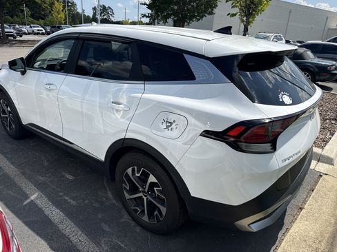 Used 2023 Kia Sportage EX FWD image 9