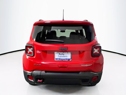 Used 2022 Jeep Renegade Trailhawk AWD/4WD image 6