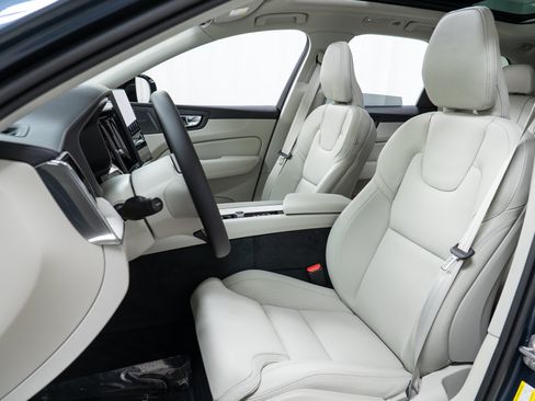 New 2026 Volvo XC60 T8 Ultra w/ Protection Package Premier AWD/4WD image 13