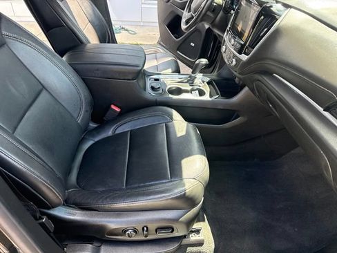 Used 2019 Chevrolet Traverse LT w/ LT Premium Package AWD/4WD image 25