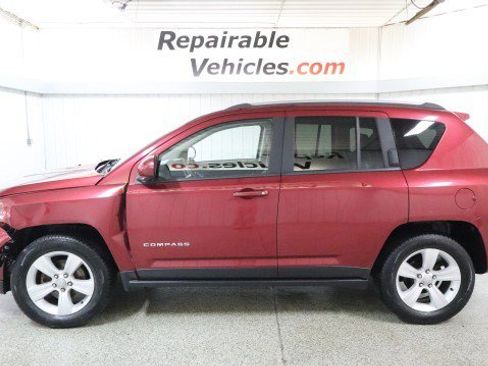 Used 2015 Jeep Compass Latitude AWD/4WD image 1