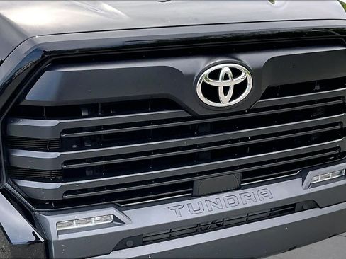 Used 2023 Toyota Tundra SR5 w/ SR5 Convenience Package AWD/4WD image 29