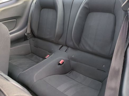 Used 2018 Ford Mustang Coupe image 17