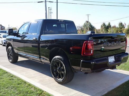 Used 2025 RAM 3500 Laramie image 38