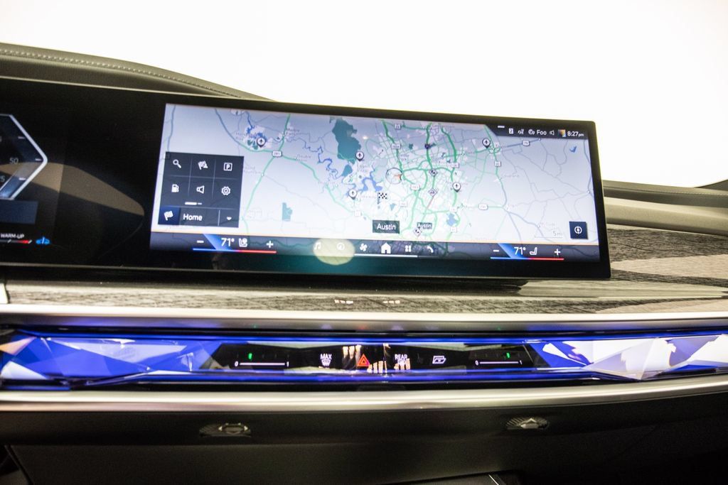 Used 2025 BMW 760i xDrive w/ Executive Package AWD/4WD image 27