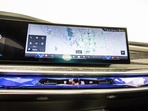 Used 2025 BMW 760i xDrive w/ Executive Package AWD/4WD image 27