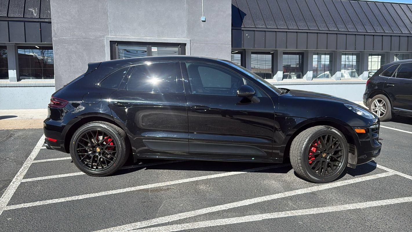 Used 2018 Porsche Macan GTS AWD/4WD image 2