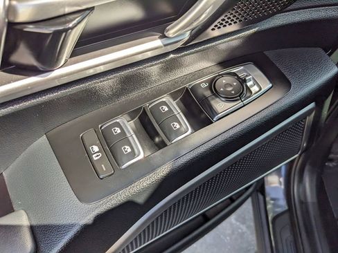 Certified 2025 Kia Telluride S image 21