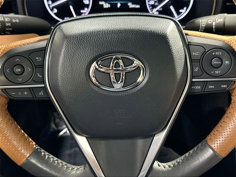 Used 2022 Toyota Avalon Limited image 20