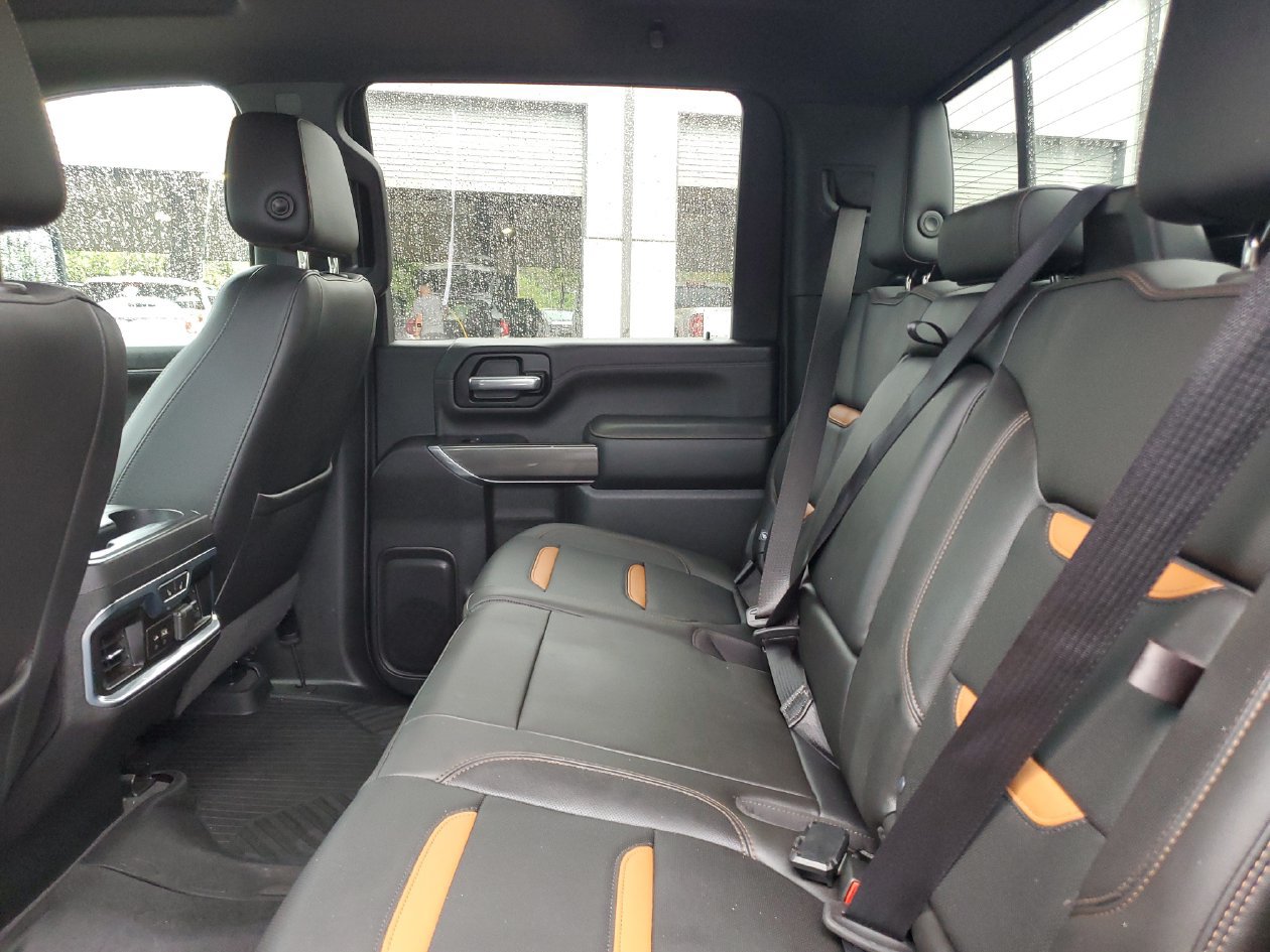 Used 2020 GMC Sierra 2500 AT4 w/ AT4 Premium Package AWD/4WD image 11