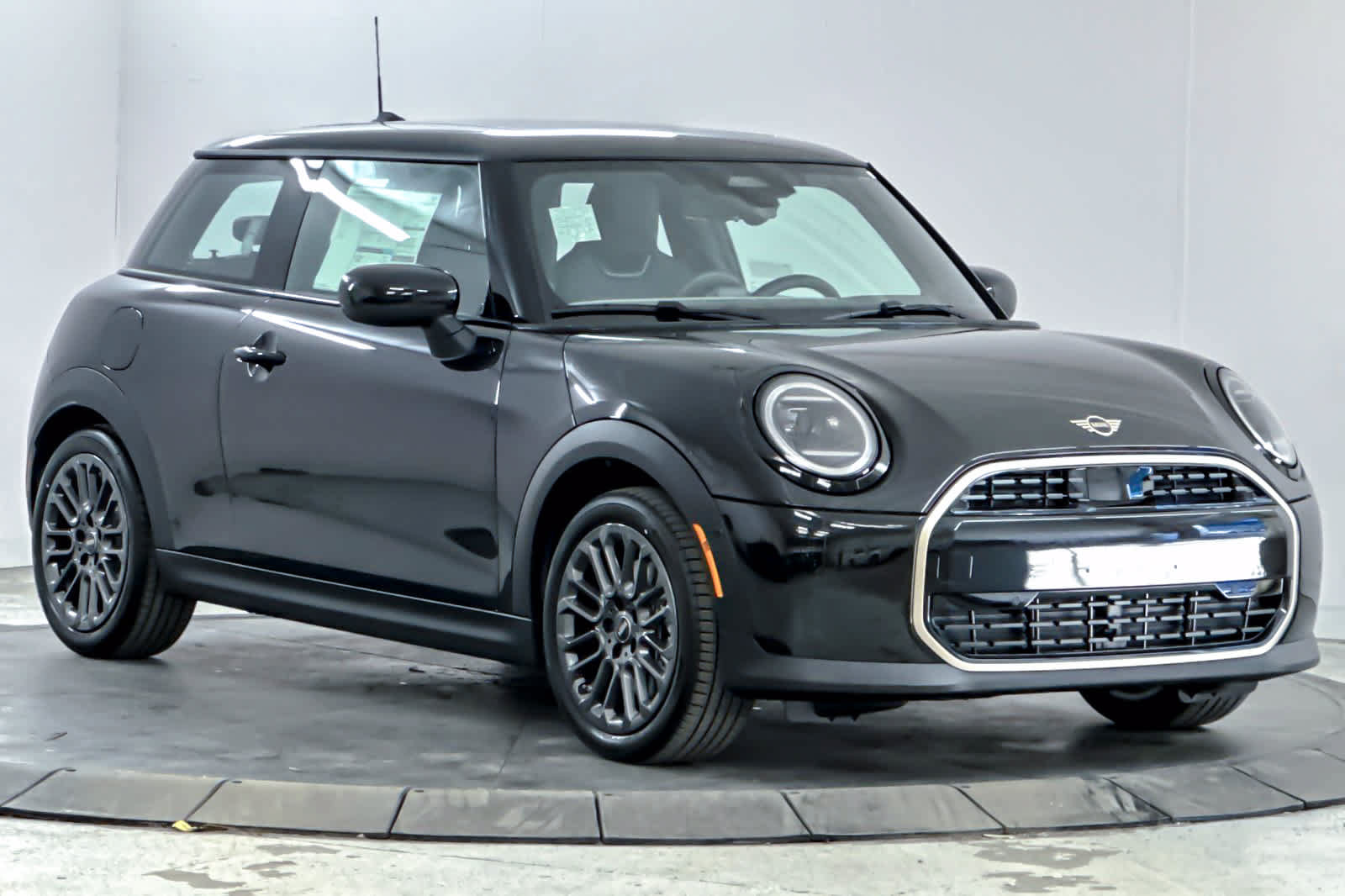 Used 2026 MINI Cooper 2-Door Hardtop FWD image 9