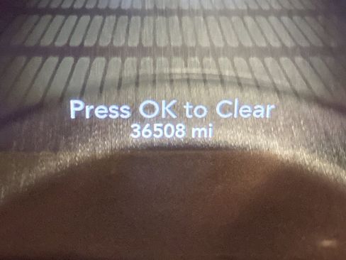 Used 2023 Dodge Challenger SXT image 31