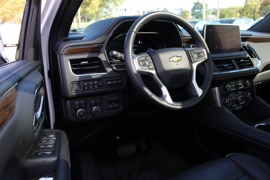 Used 2022 Chevrolet Tahoe Premier AWD/4WD image 18