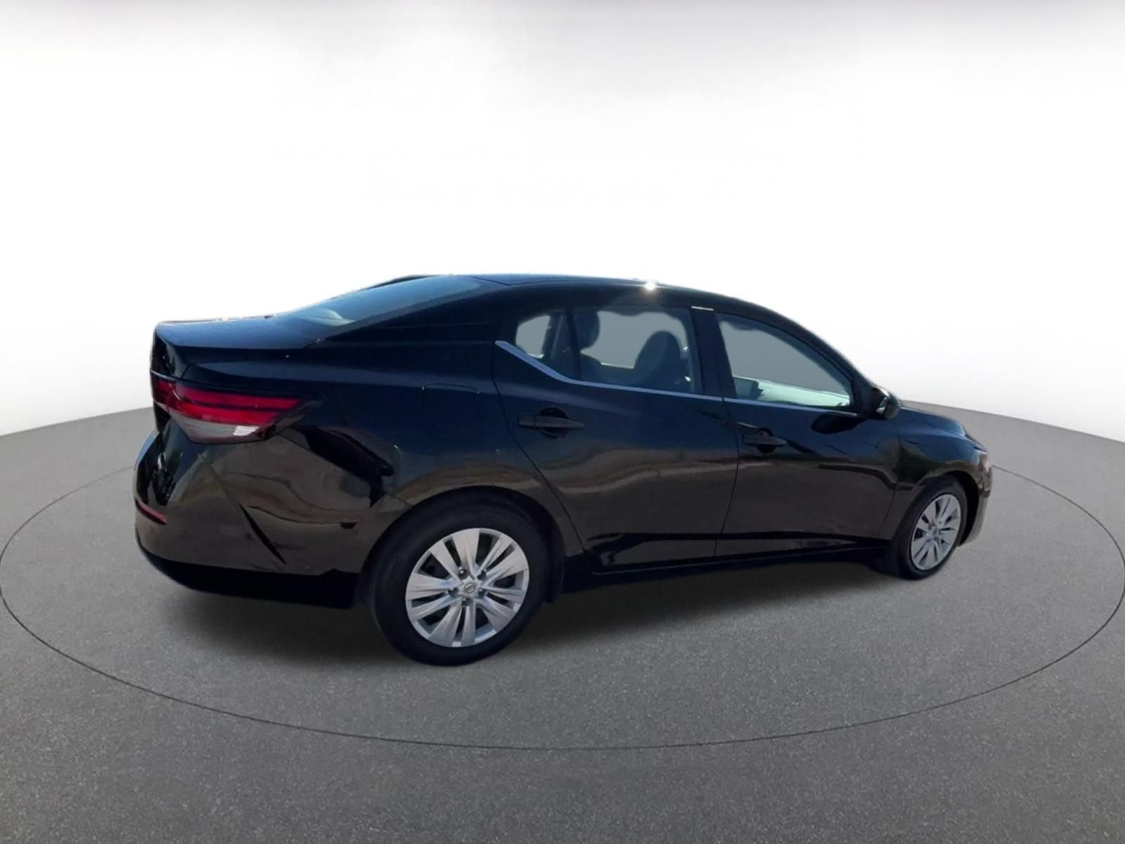 Used 2025 Nissan Sentra S FWD image 14