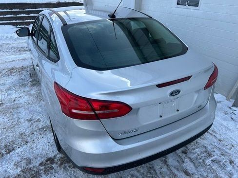 Certified 2018 Ford Focus SE image 4