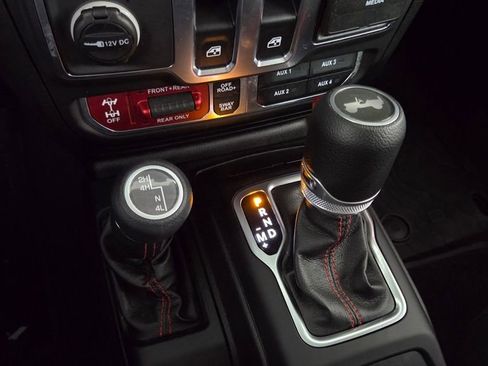 Used 2021 Jeep Wrangler Rubicon w/ Steel Bumper Group image 27