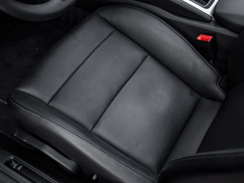 Certified 2023 Porsche 718 Boxster RWD image 24