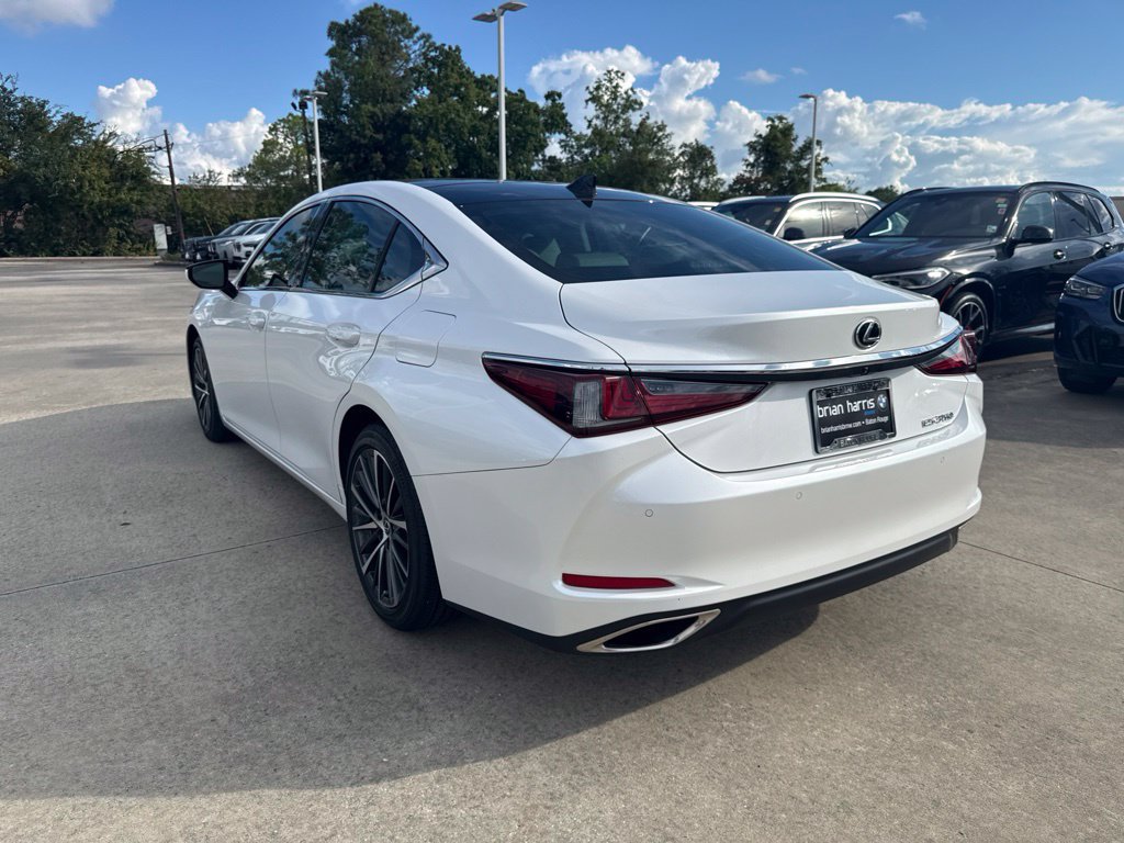 Used 2025 Lexus ES 350 w/ Premium Package FWD image 3
