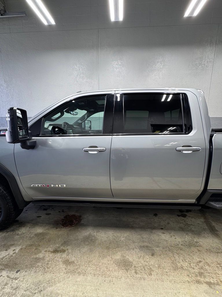Used 2024 GMC Sierra 2500 AT4 w/ AT4 Premium Plus Package AWD/4WD image 10