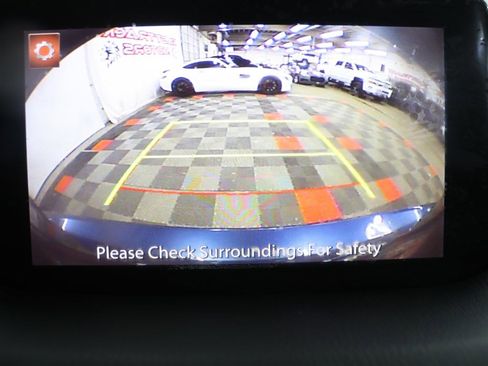 Used 2018 MAZDA MAZDA3 Sport image 18