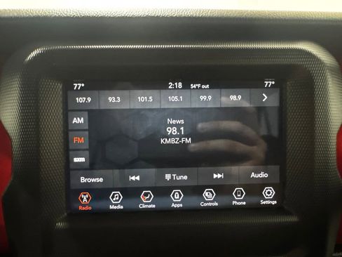 Used 2021 Jeep Wrangler Unlimited Rubicon w/ Xtreme Recon 35" Tire Package AWD/4WD image 3