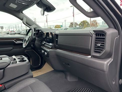 Used 2023 GMC Sierra 1500 Elevation image 25
