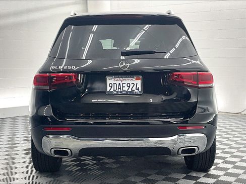 Certified 2022 Mercedes-Benz GLB 250 image 3