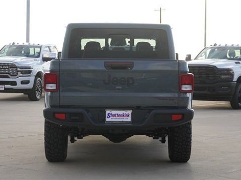 New 2026 Jeep Gladiator Sport image 7