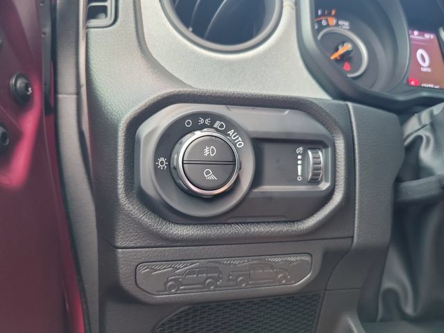 Used 2024 Jeep Gladiator Sport AWD/4WD image 28