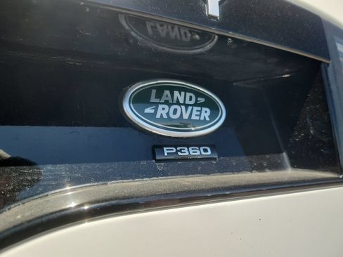 Used 2023 Land Rover Discovery Metropolitan Edition AWD/4WD image 26