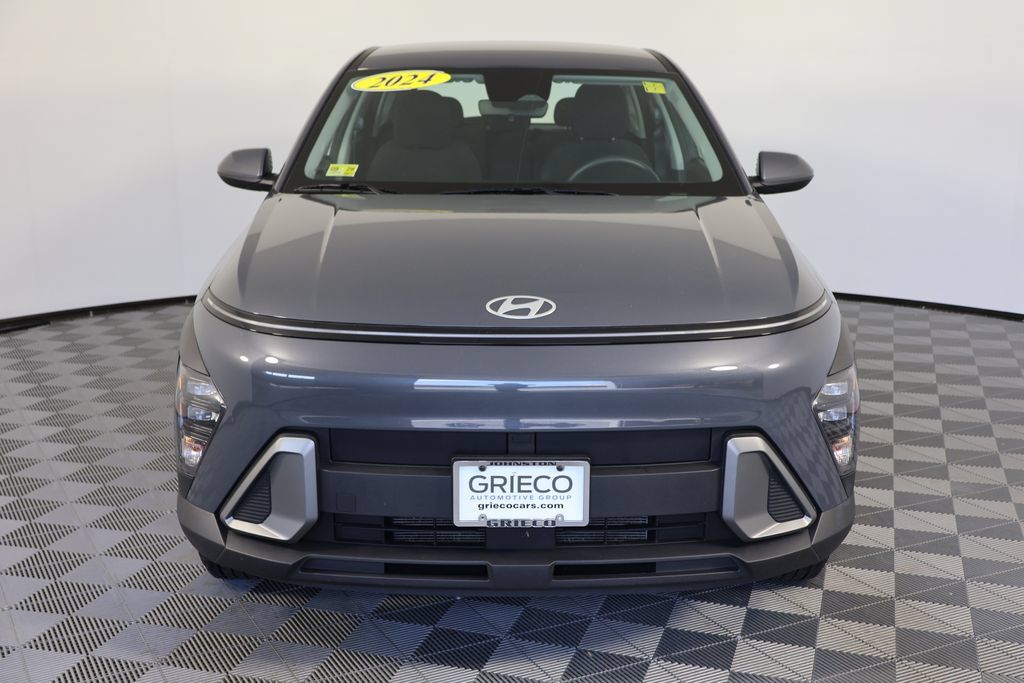 Used 2024 Hyundai Kona SE AWD/4WD image 3