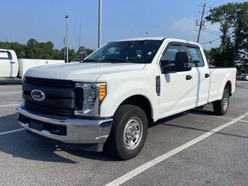 Used 2017 Ford F250 XL w/ Power Equipment Group RWD image 3