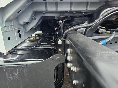 Used 2023 Ford F650 2WD Regular Cab Super Duty image 16
