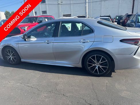 Used 2023 Toyota Camry SE w/ Cold Weather Package AWD/4WD image 8