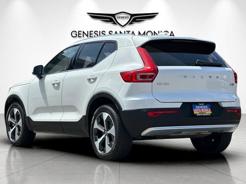 Used 2025 Volvo XC40 B5 Plus AWD/4WD image 6