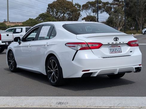 Used 2020 Toyota Camry SE w/ Convenience Package image 12