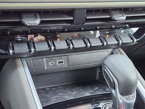 Used 2024 Chevrolet Colorado ZR2 w/ ZR2 Bison Edition image 23