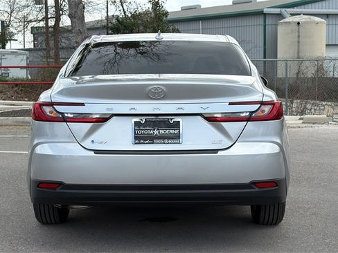 New 2026 Toyota Camry LE image 7