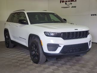 Used 2024 Jeep Grand Cherokee Altitude AWD/4WD video 2